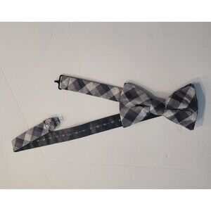 Express Grey, Black & Silver Plaid Pre-Tied Adjustable Bowtie